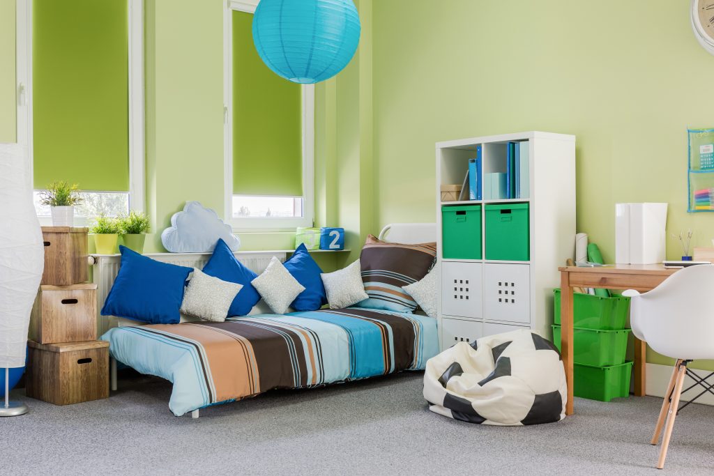 young child's bedroom with mohawk's exquisite beauty smartstrand carpet in antiqued silver